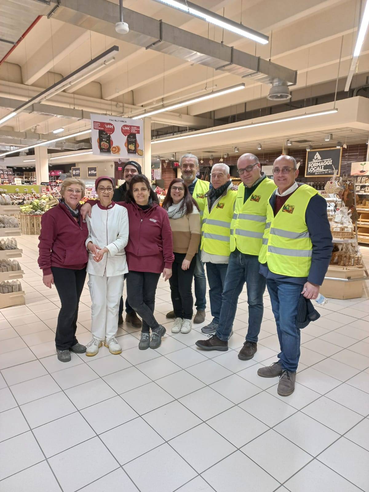 L’AQUILA: ALLA COOP DI SCOPPITO RACCOLTA QUASI UNA TONNELLATA DI CIBO PER PERSONE BISOGNOSE