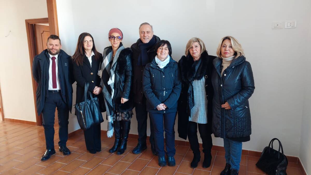 APPARTAMENTO CONFISCATO ALLA MALAVITA AD AVEZZANO DIVENTA CENTRO ANTIVIOLENZA: CONSEGNATE LE CHIAVI