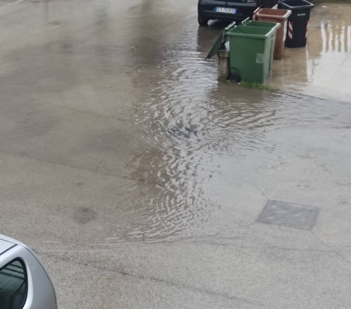 ALBA ADRIATICA, FDI: “TRA ALLAGAMENTI E BUCHE PERICOLOSE, STRADE IMPRATICABILI CON LA PIOGGIA”