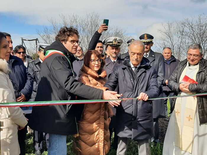 ZES ABRUZZO: TAGLIO DEL NASTRO DELLA PRIMA OPERA, UNA GRANDE ROTATORIA A SERVIZIO DEL PORTO DI VASTO