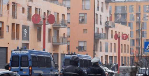 MIGLIAIA DI CASE OCCUPATE: ORA CAMPAGNA SGOMBERI