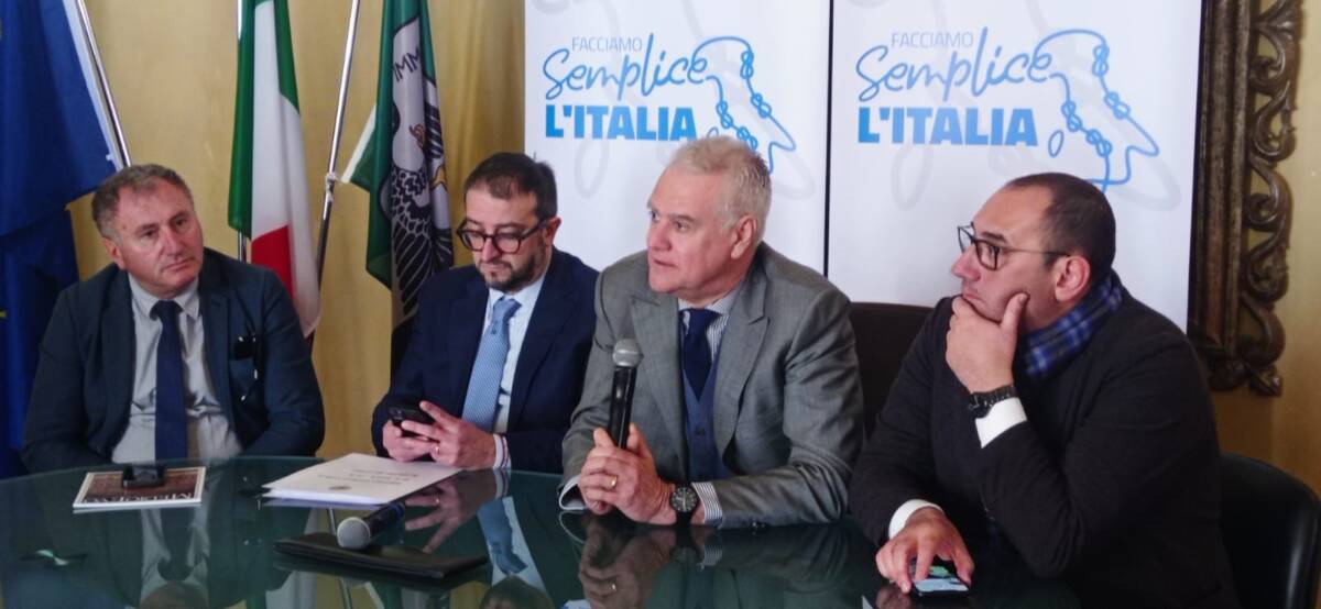 PA EFFICIENTE PER L’AQUILA E L’ABRUZZO, ZANGRILLO: “TORNO A INAUGURAZIONE SCUOLA NAZIONALE”