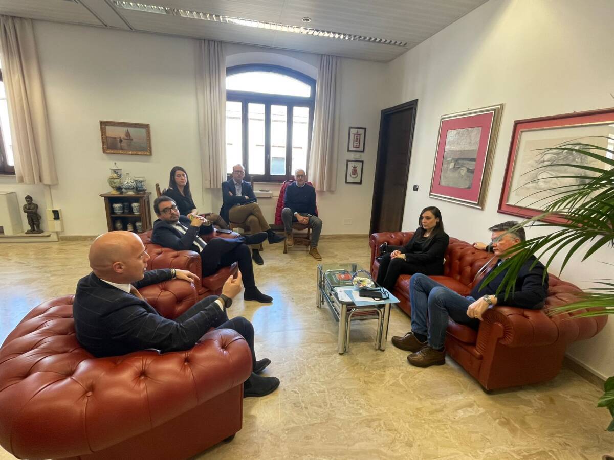 TERAMO: CONSIGLIERA DEL MINISTRO DELL’ISTRUZIONE RICEVUTA DALLE ISTITUZIONI  LOCALI
