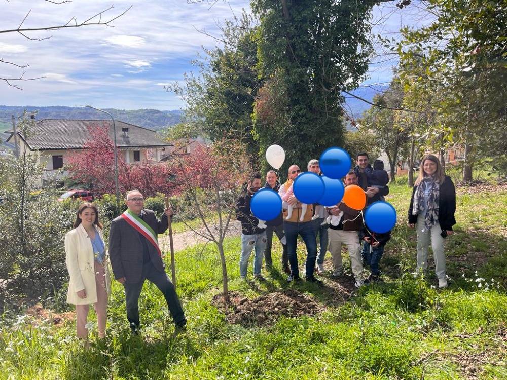 CASALINCONTRADA: FESTEGGIATI CON LA GIORNATA DELLA GENTILEZZA I 22 NUOVI NATI NEL 2022