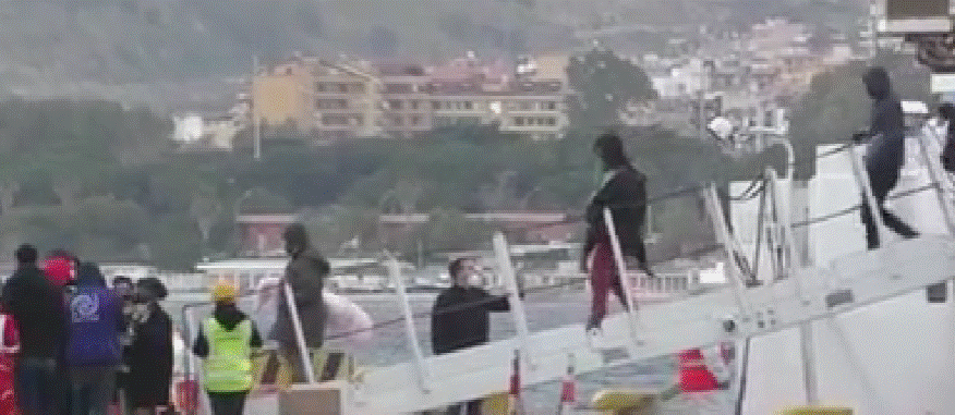 IN ABRUZZO 40 MIGRANTI SBARCATI IN CALABRIA. RISCHIO ONDATA DA TUNISIA, PREVISTI 900MILA ARRIVI