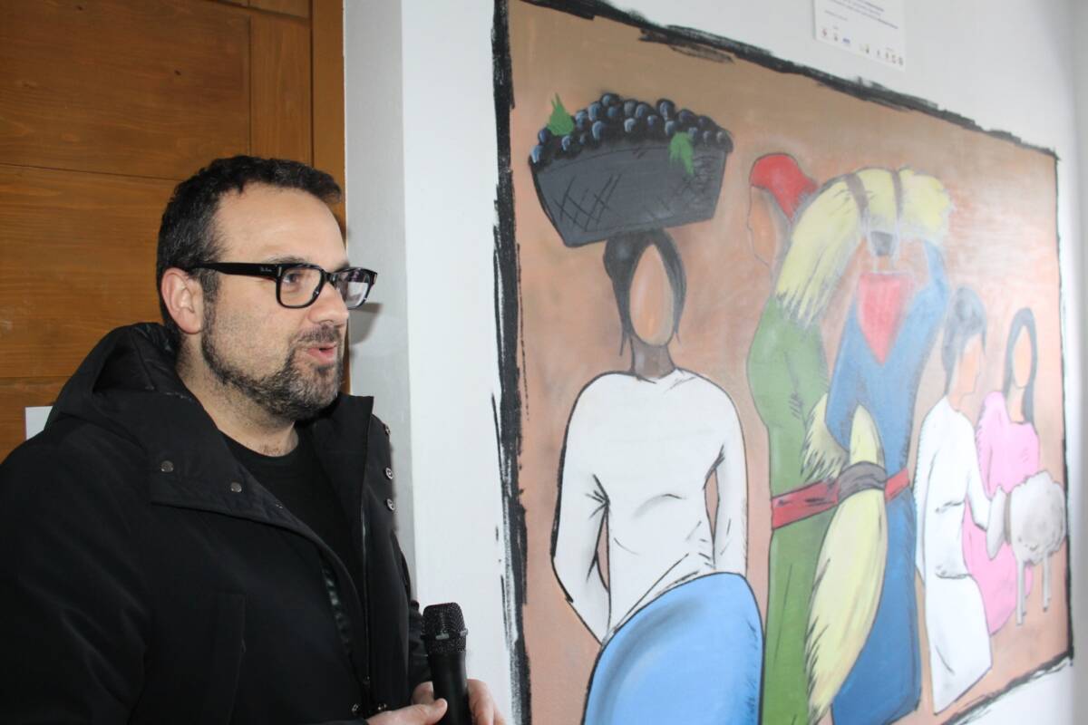 INAUGURATO A GESSOPALENA UN MURALE: E’ DEDICATO AL CORAGGIO E  AL LAVORO DELLE DONNE NEI CAMPI