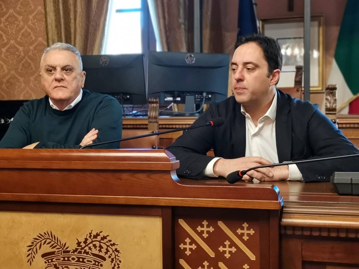 VOTO TERAMO, MONTICELLI (IV): “SOTTANELLI VUOLE TERZO POLO CON LA DESTRA, NON PRENDIAMO ORDINI”