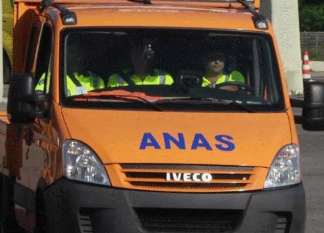 SCONTRO FRA AUTO E FURGONE A PETTORANO: UN FERITO E STRADA STATALE 17 BLOCCATA