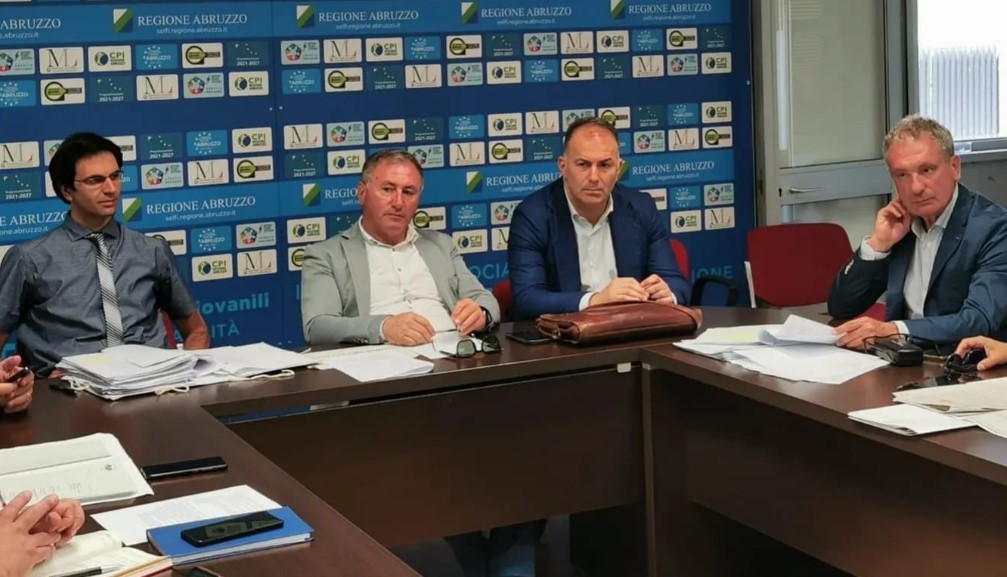 ASTE FLUVIALI ED ESPROPRIAZIONE: PROVINCE ABRUZZESI, COMUNI E REGIONE SI INCONTRANO