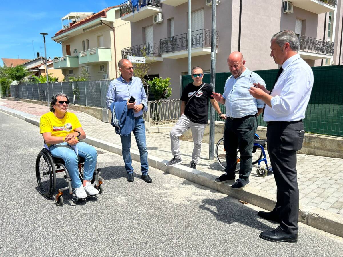 MONTESILVANO, STRADA PARCO: “COMUNE DICHIARA GUERRA ALLE BARRIERE ARCHITETTONICHE”