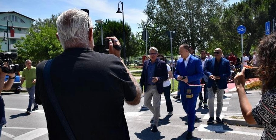 INAUGURAZIONE CICLABILE A CITTA’ SANT’ANGELO, COMUNE SILVI POLEMIZZA: “SCELTA NON CONCORDATA”