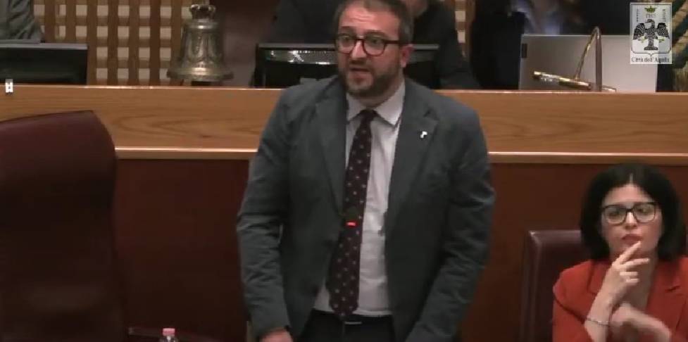 A L’AQUILA SCONTRO SU ODG RAMELLI, BIONDI: “CASO UNICO, ISTITUZIONI HANNO IL DOVERE DI RICORDARE”