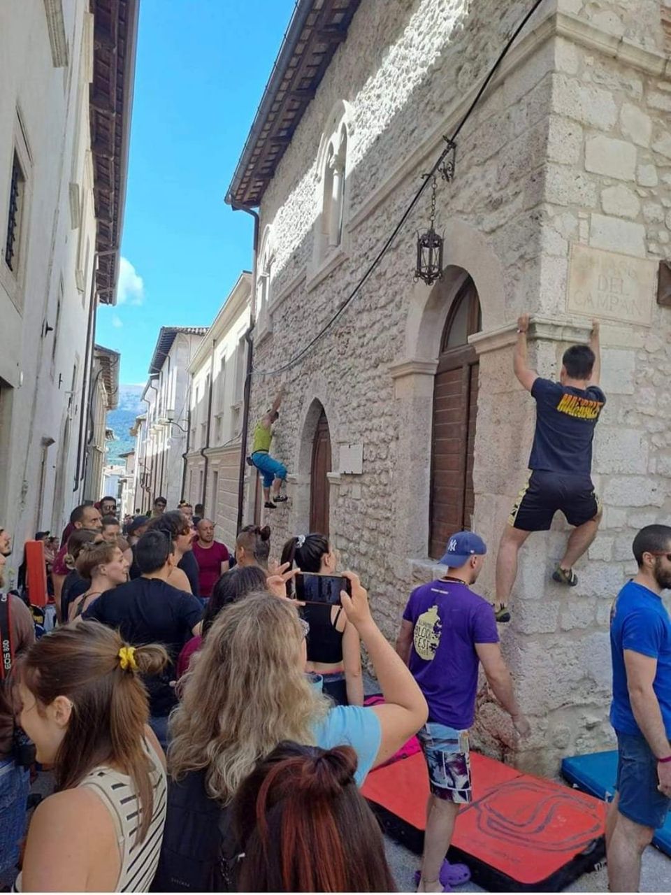 STREET BOULDER L’AQUILA: SOPRINTENDENZA BLOCCA TUTTO, “NO AUTORIZZAZIONI”, POLEMICHE SOCIAL