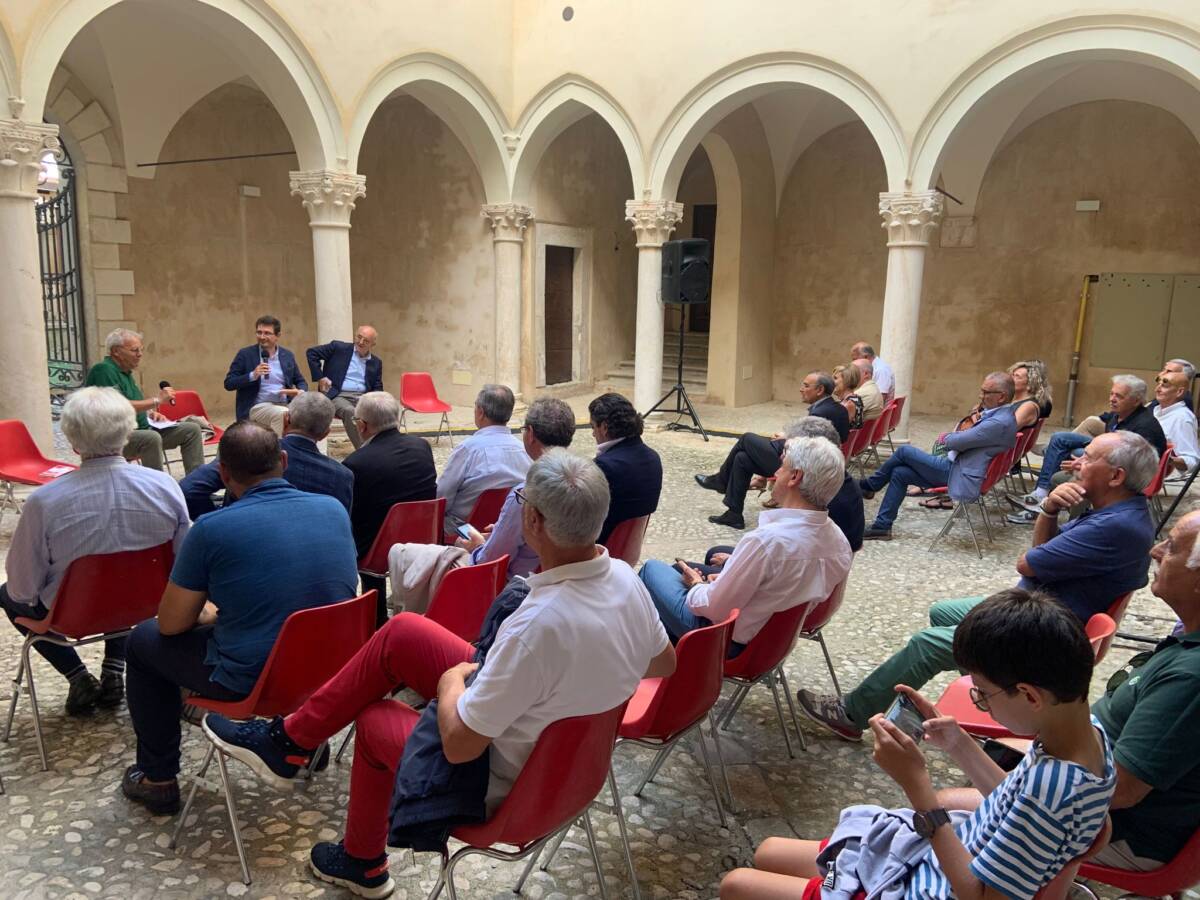 REGIONALI: GRANDI MANOVRE AL CENTRO, RODOLFO DE LAURENTIIS LAVORA A SUA RICANDIDATURA