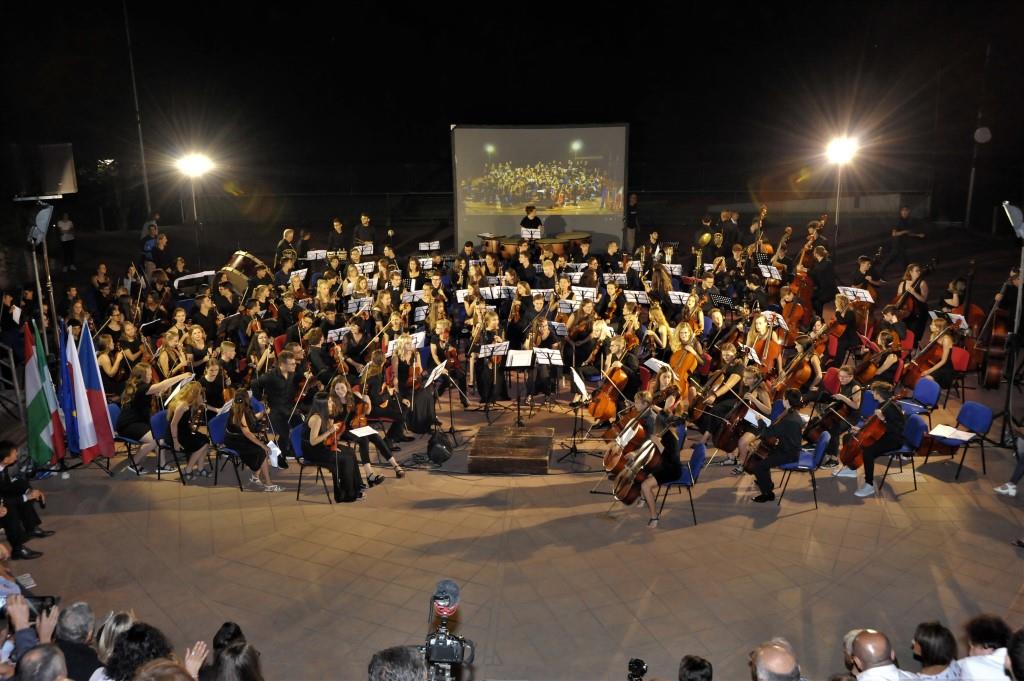 CULTURA: IN ABRUZZO SISTEMA VALE 1,3 MILIARDI,<BR> 22.800 OCCUPATI, “INVESTIRE IN COMPETENZE”