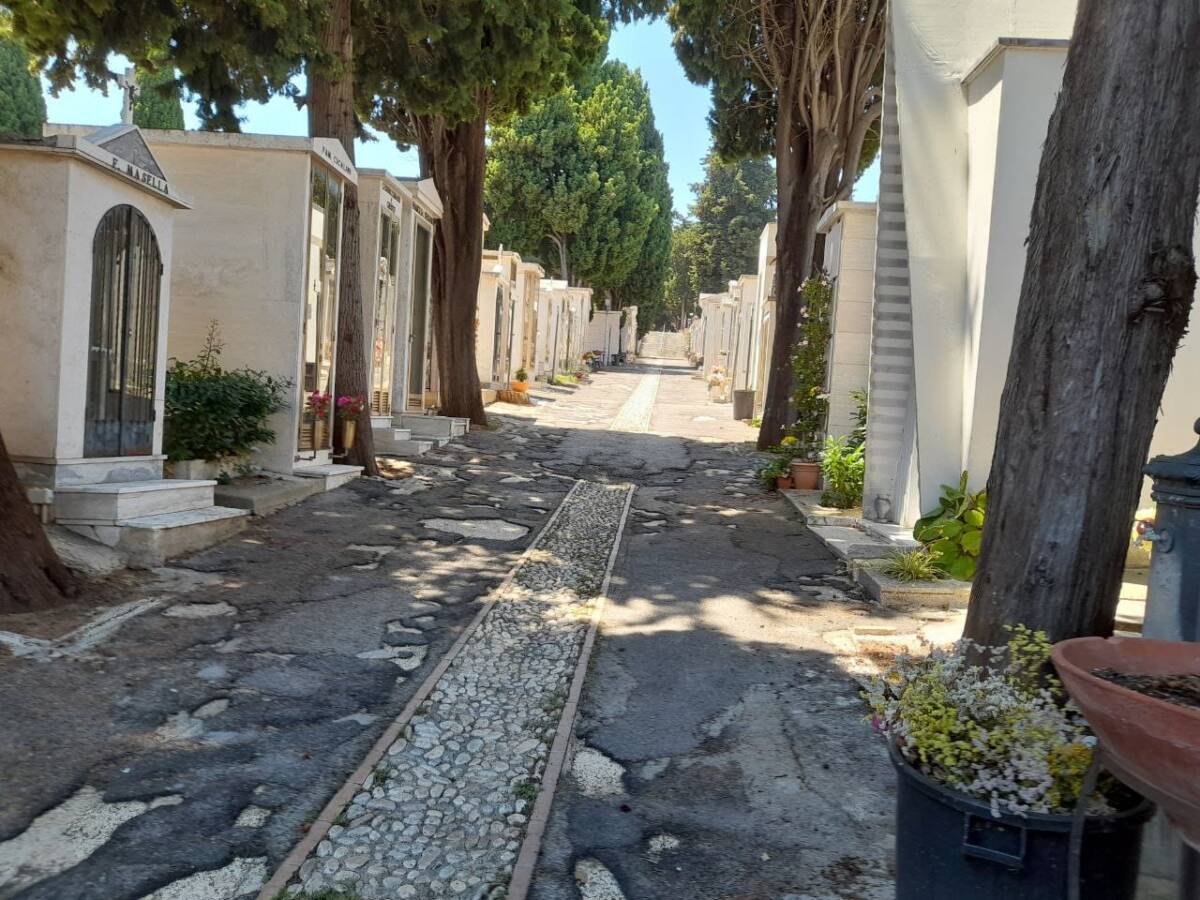 CIMITERO CHIETI: PROCEDONO LAVORI DI MANUTENZIONE