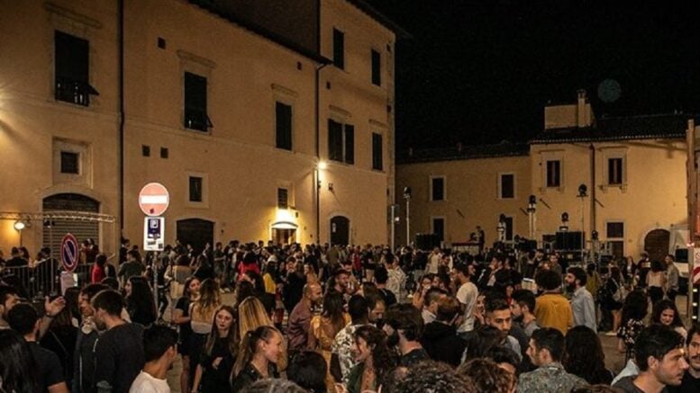 “MOVIDA MOLESTA”: GIUNTA COMUNALE L’AQUILA APPROVA PROPOSTA PIANO ACUSTICO