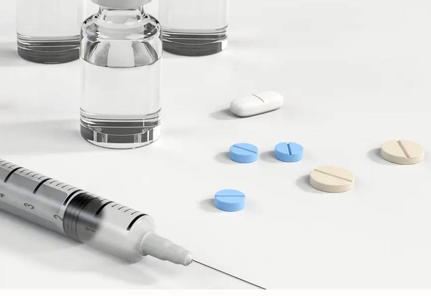 MEDICINA DEL VIAGGIATORE: IN 400 RICORRONO AD ASL L’AQUILA PER VACCINI E INFORMAZIONI