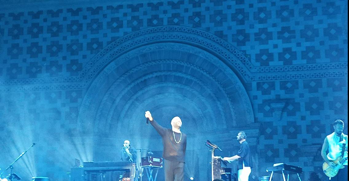 PERDONANZA CELESTINIANA: IN SETTEMILA AL CONCERTO DEI NEGRAMARO, DONATO IL FIORE DELLA MEMORIA