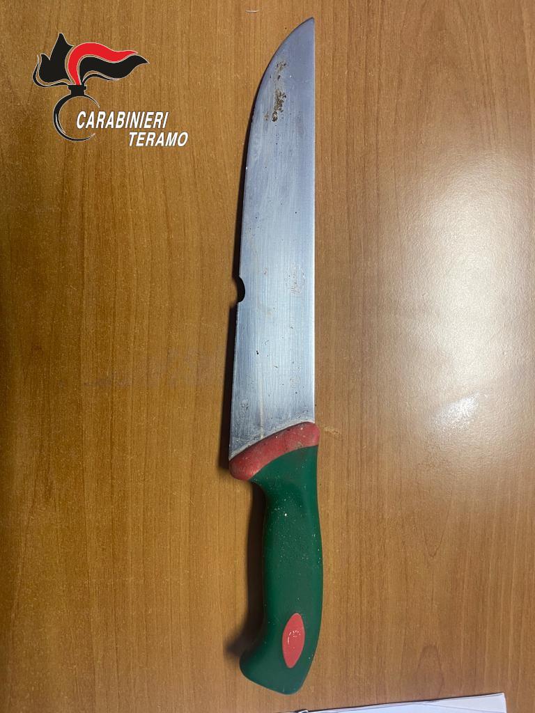 CAMERIERE FERITO A GIULIANOVA: RITROVATO IL COLTELLO,  DOMANI INTERROGATORI DEI DUE INDAGATI