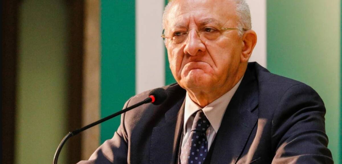 DE LUCA USA PERDONANZA PER CRITICARE GOVERNO MELONI, SINDACO L’AQUILA: “GIU’ LE MANI DA CELESTINO V”