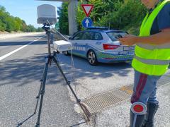 L’AQUILA: GUIDAVA A 208 ORARI IN AUTOSTRADA, PATENTE SOSPESA E IN ARRIVO MULTA FINO A 3MILA EURO