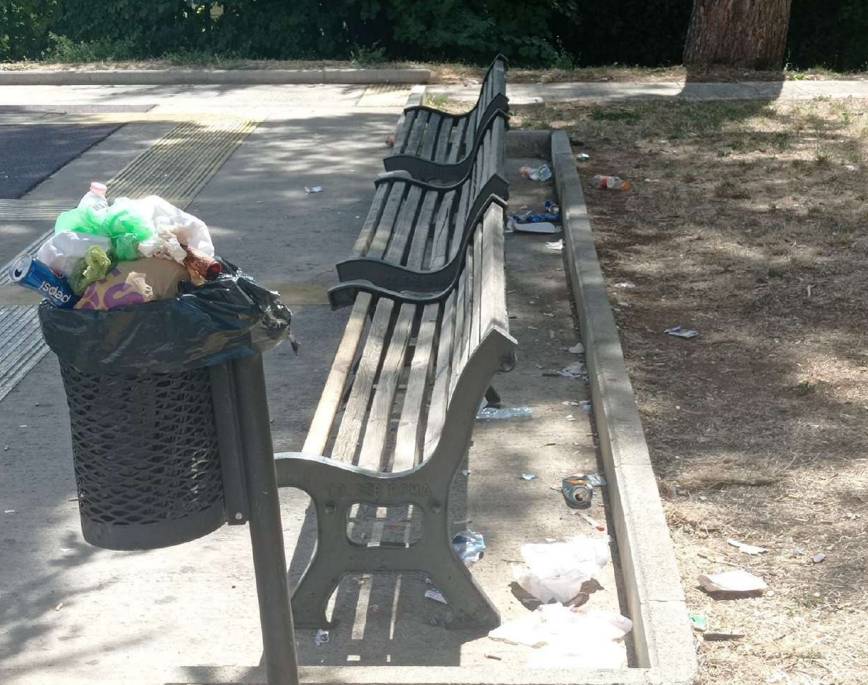 L’AQUILA: “DEGRADO PARCO VIALE RENDINA, BIVACCO PER ADOLESCENTI FUORI CONTROLLO”, LA SEGNALAZIONE