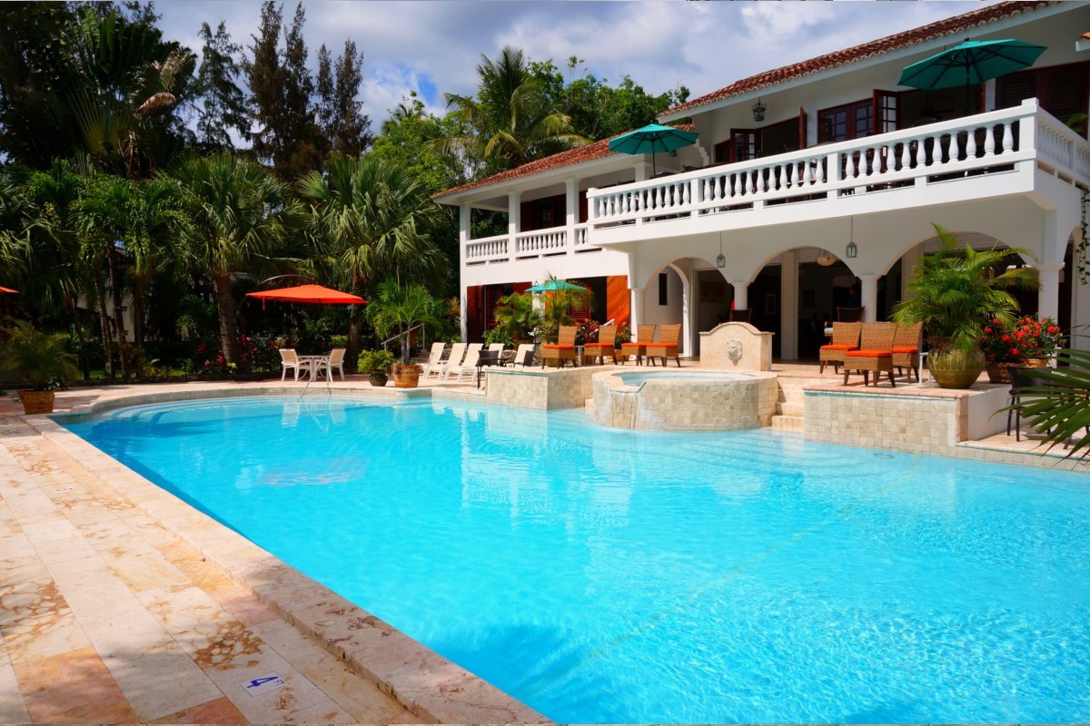 LA PISCINA IN CASA COME INVESTIMENTO PER IL BENESSERE E LA SICUREZZA FAMILIARE