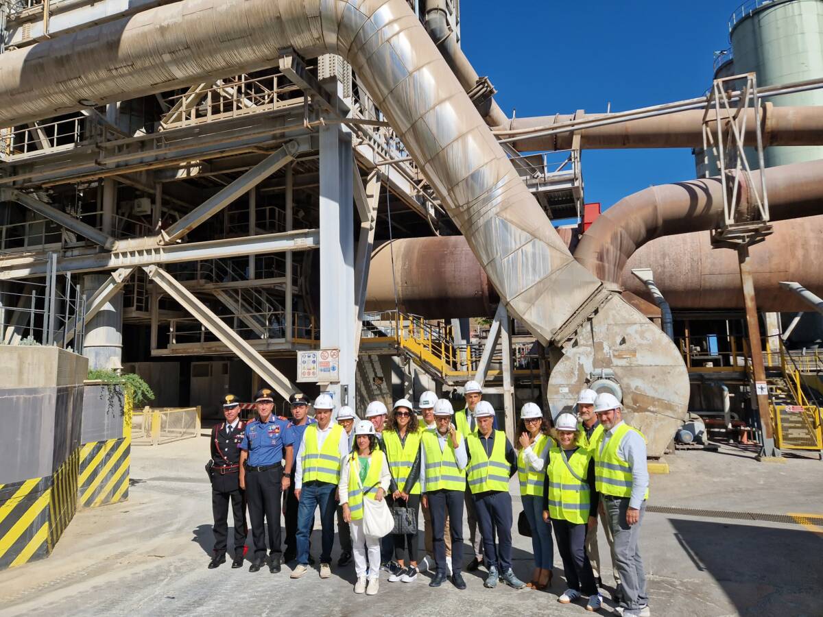 PORTE APERTE ALLA CEMENTERIA DI CAGNANO AMITERNO, “INVESTIAMO SU AMBIENTE E SICUREZZA DELLE PERSONE”