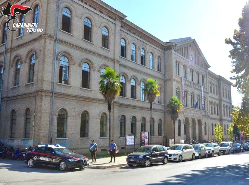 INIZIO DELL’ANNO SCOLASTICO:  PRESIDIATE DAI CARABINIERI LE SCUOLE DI TERAMO, GIULIANOVA E ALBA