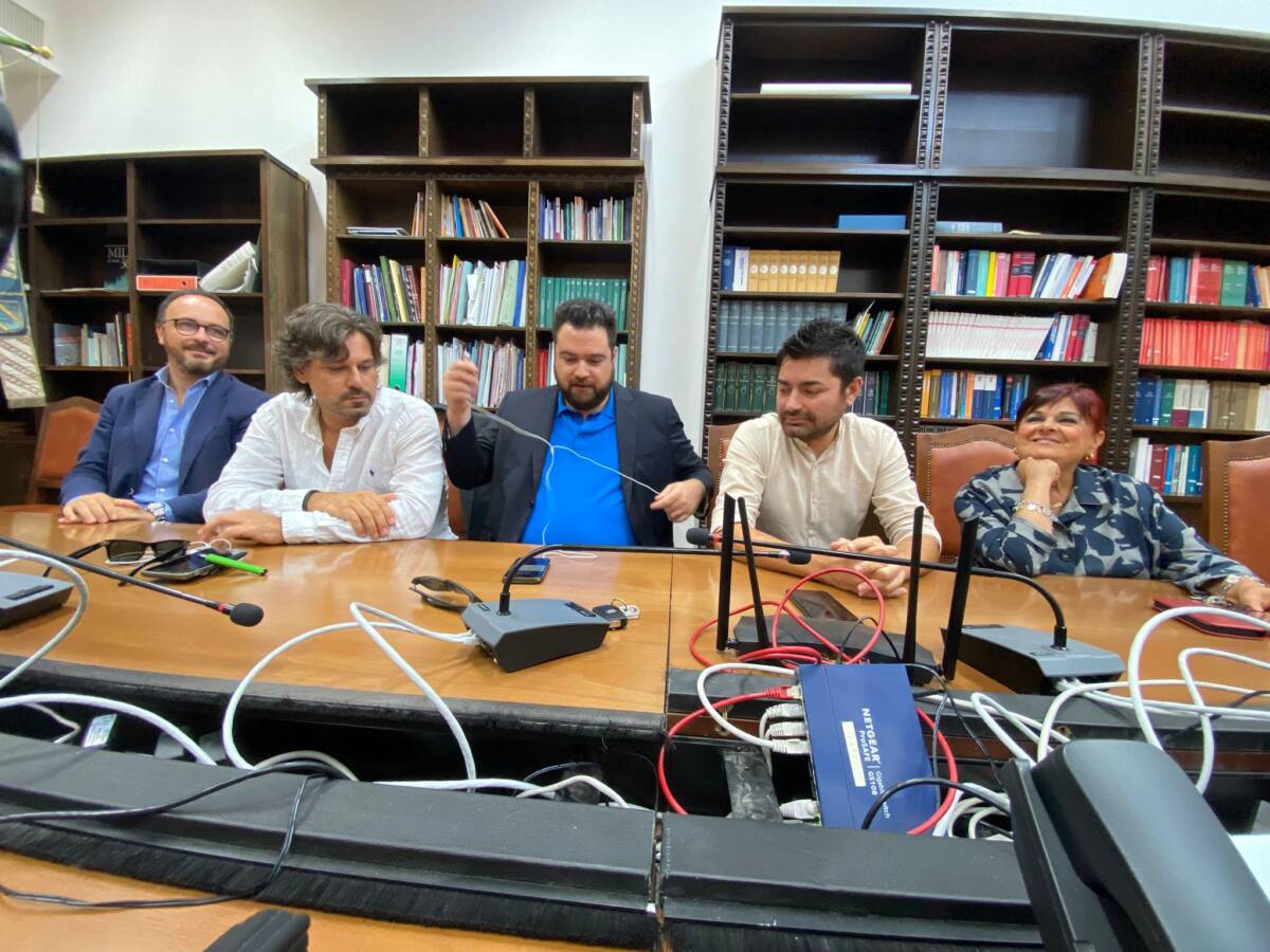 DIMENSIONAMENTO SCOLASTICO: PD, “FDI DIFENDE RIFORMA ALL’AQUILA E CHIEDE DEROGA PER CRATERE A ROMA”