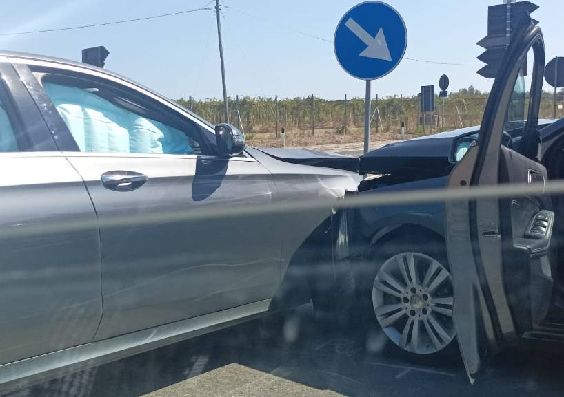 INCIDENTE AL CASELLO DI LANCIANO: IN CORSO RILIEVI CARABINIERI