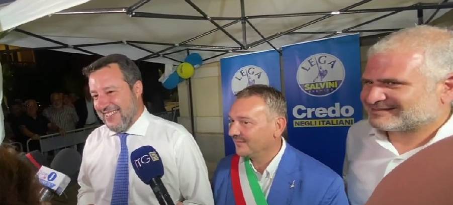 LEGA, SALVINI: “D’ERAMO HA MIA TOTALE FIDUCIA, PER UNO CHE LASCIA PER POLTRONA NE ENTRANO DUE”