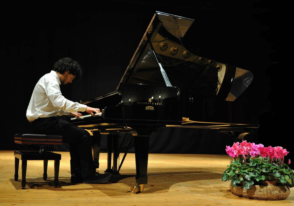 L’AQUILA: DOMANI ALL’AUDITORIUM DEL PARCO ESIBIZIONE DEL GIOVANE PIANISTA PETRUCCI