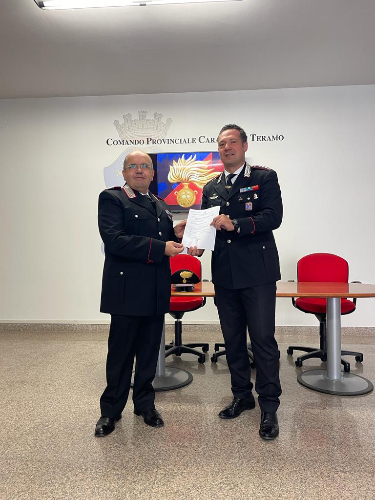 TERAMO: CONSEGNATO IL NASTRINO DI MERITO AL LUOGOTENENTE DEI CARABINIERI RUSCIO