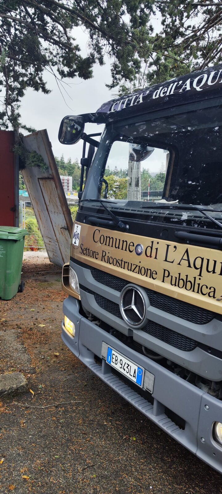 L’AQUILA: CANCELLO DI 3 QUINTALI DELLO STADIO FATTORI VOLA VIA SPINTO DAL VENTO
