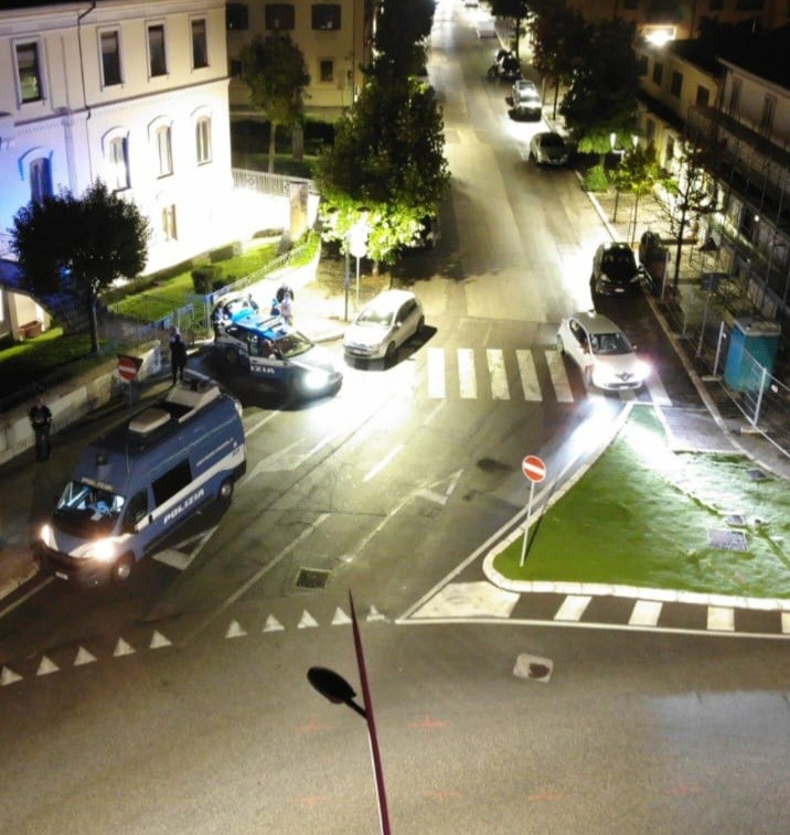 L’AQUILA: ERA ALLA GUIDA DELL’AUTO CON PATENTE FALSA, DENUNCIA E MULTA DI 5MILA EURO