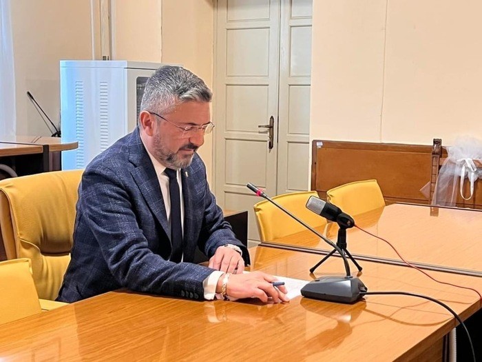 COMUNE ORTONA: CASTIGLIONE NOMINA NUOVA GIUNTA, OPPOSIZIONI, “MORTIFICANTI TRASFORMISMI”