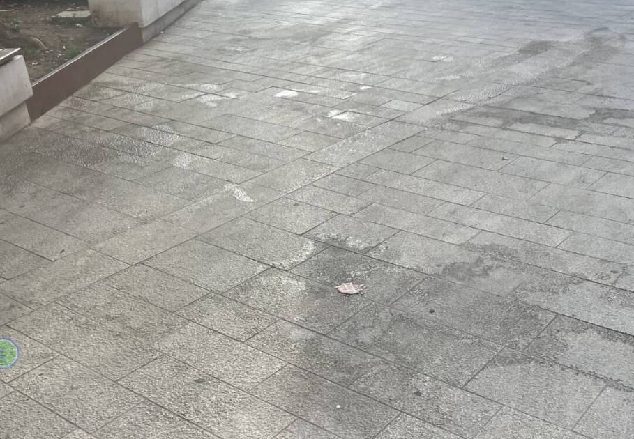 L’AQUILA: PULIZIA PAVIMENTAZIONE BIANCA COSTERA’ 580MILA EURO L’ANNO, SI INFIAMMA LA POLEMICA