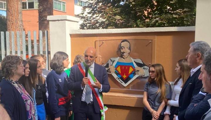 PESCARA, RIPRISTINATO MURALE DEDICATO AL “SUPER” WILLY MONTEIRO AL LICEO CLASSICO D’ANNUNZIO