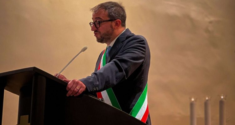 FDI L’AQUILA POLVERIERA, FALLITO SUMMIT CON MARSILIO. SCONTRO PICCININI-FEDERICO, GUERRA TESSERE