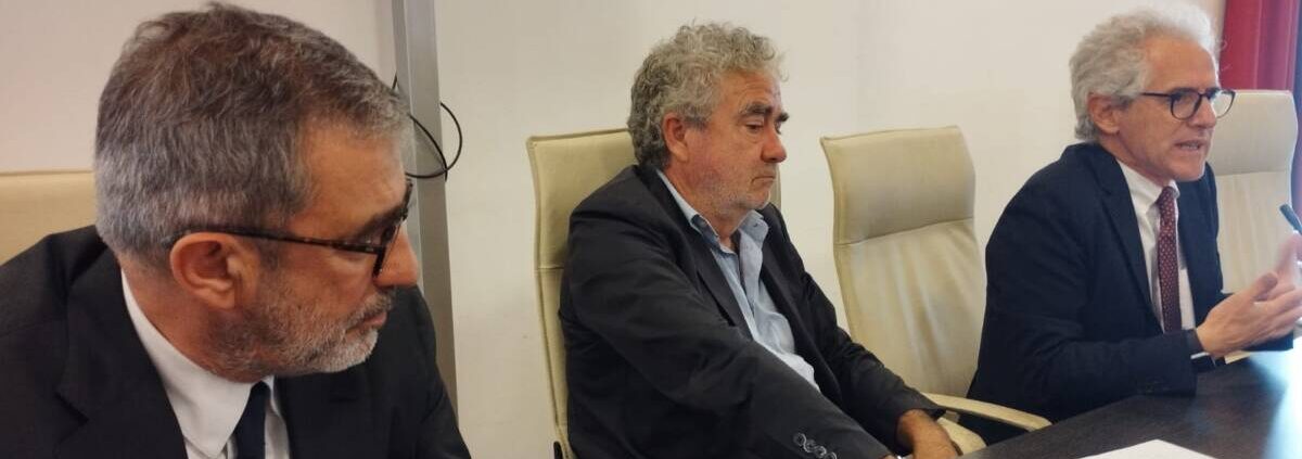 “PRIORITA’ POVERTA’, BASTA FONDI A PIOGGIA”. D’AMICO CONTRO CADEAU DI FINE ANNO NEL BILANCIO