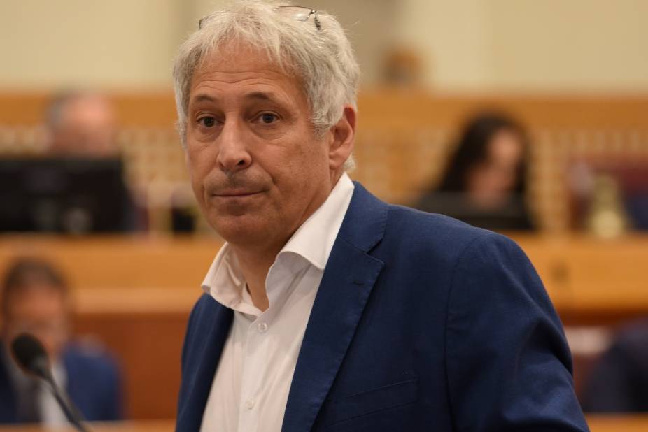 REGIONE: CIPOLLETTI, “ASCOLTARE VOCE DI CHI VUOLE LIBERTA’ VACCINALE”