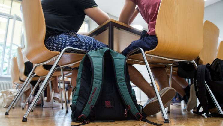 COLTELLI A SCUOLA, PRESIDE ISTITUTO MONTESILVANO: “EVITARE ALLARMISMI”