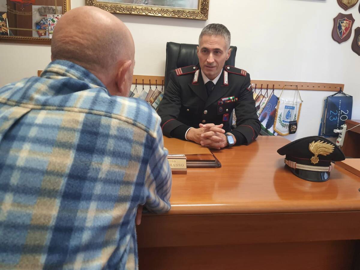 “TRUFFA  DELLO SPECCHIETTO” E FURTO AI DANNI DI UN ANZIANO A TORRICELLA SICURA: UN ARRESTO