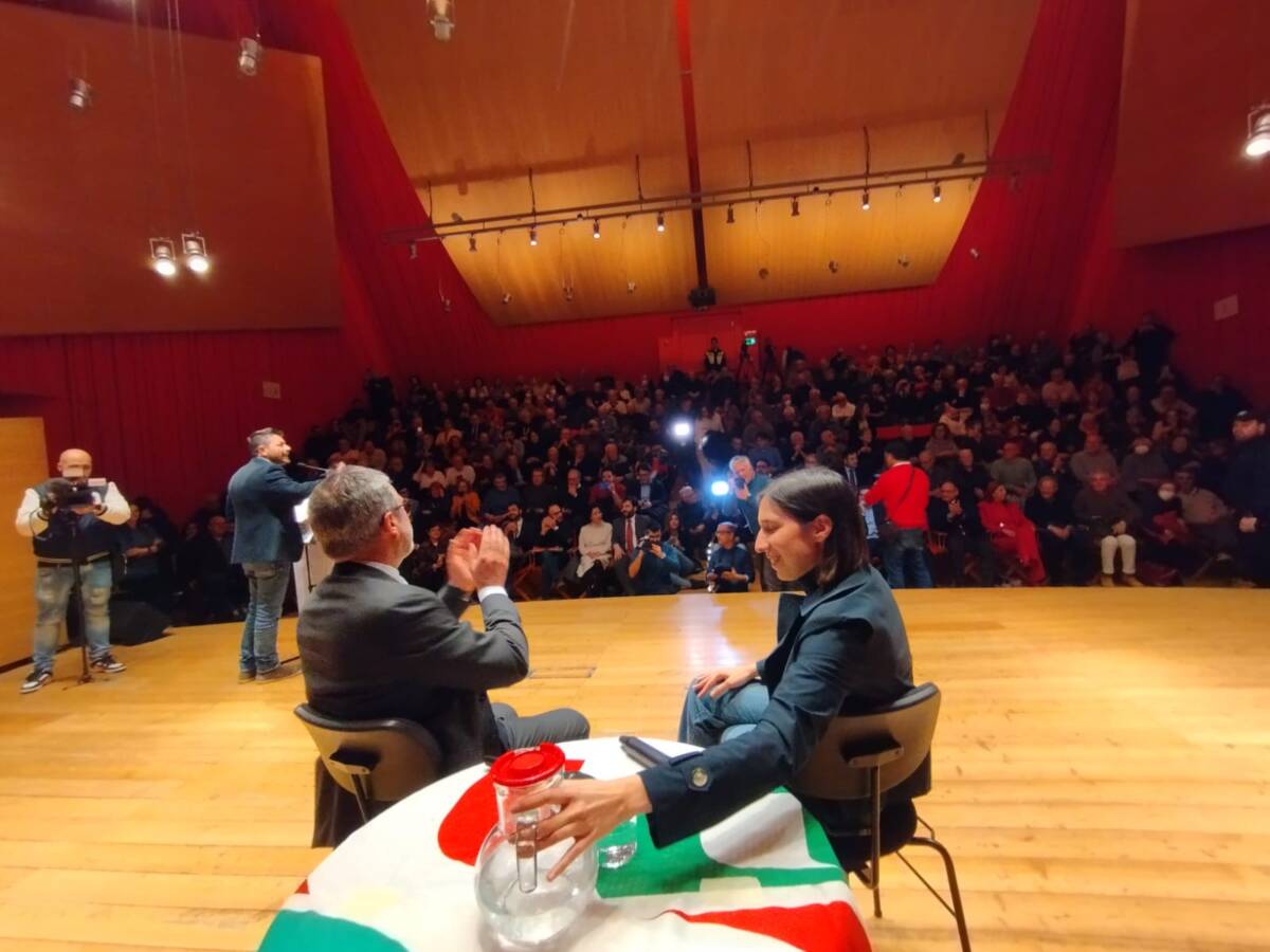 REGIONALI, SCHLEIN A L’AQUILA: “E’ ORA DI PENSARE ALLA SANITA’ PUBBLICA CHE SOFFRE”