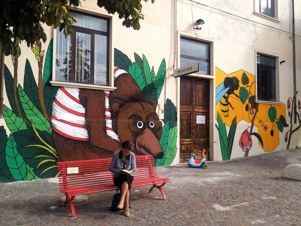 “LA CORRIERA DEI NONNI LETTORI”: CROWDFUNDING PER LETTURA AD ALTA VOCE NEI PAESI D’ABRUZZO