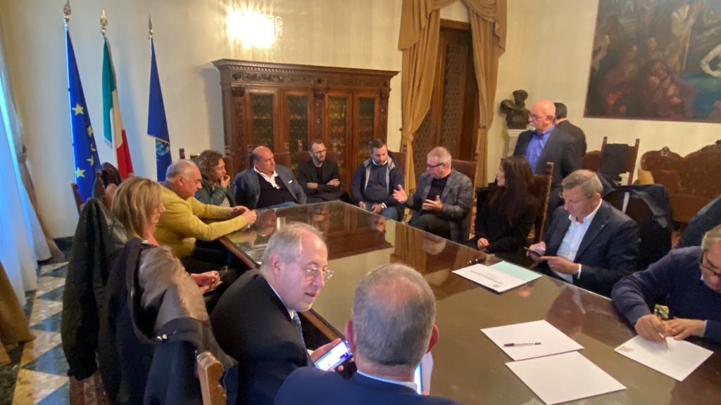 PESCARA, LAVORI PIAZZA SACRO CUORE E CORSO UMBERTO I: CAMBIO CRONOPROGRAMMA PER FESTE DI NATALE
