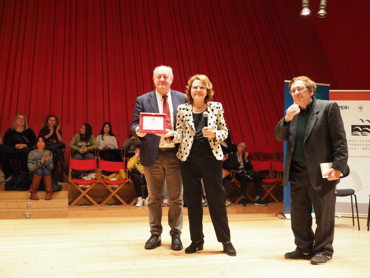 PREMIO BONANNI: RICONOSCIMENTO SPECIALE PER LIBRO POSTUMO “ANCORA” DEL COMPIANTO RETTORE RUSSO