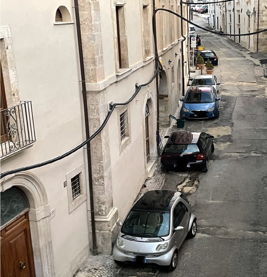 FINITI I LAVORI IN VIA FORTEBRACCIO ALL’AQUILA: OGGI RIAPERTURA DELLA STRADA IN DIREZIONE CENTRO